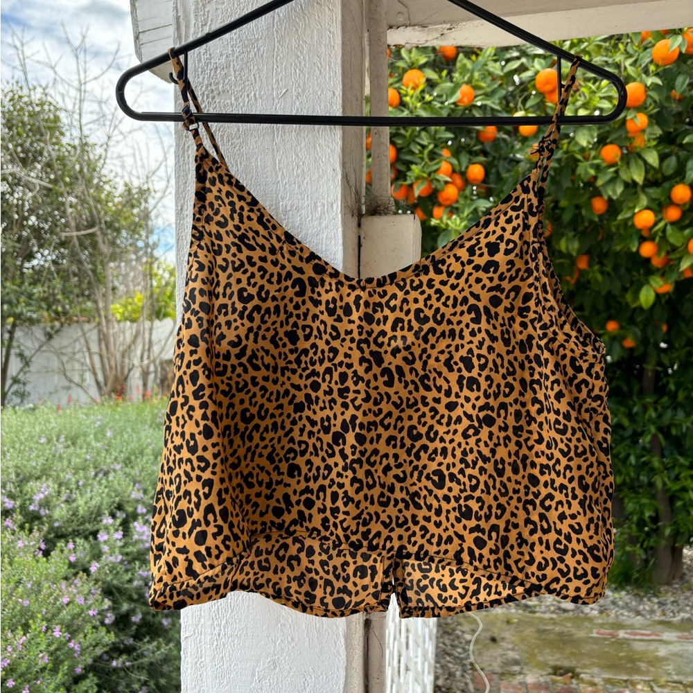 Target leopard crop tank top silky feel with cute buttons down the front